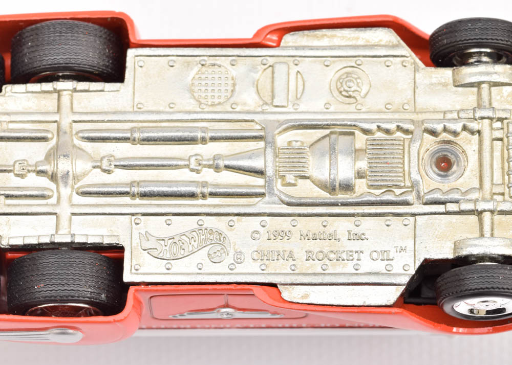 Miniature "Mobil Oil" Hot Wheels Vehicles