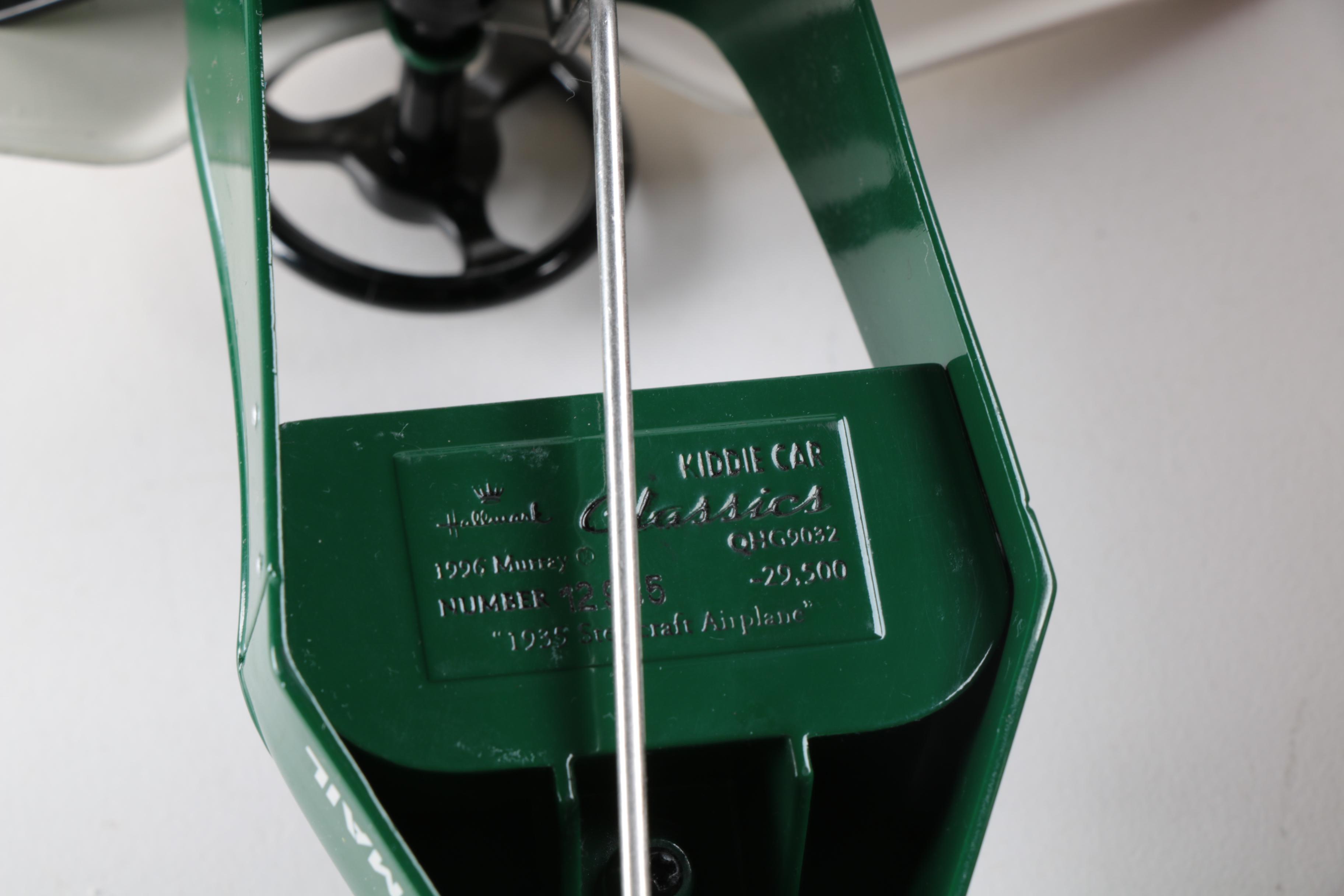 Hallmark Kiddie Cars and Framed Coloring Book Cover