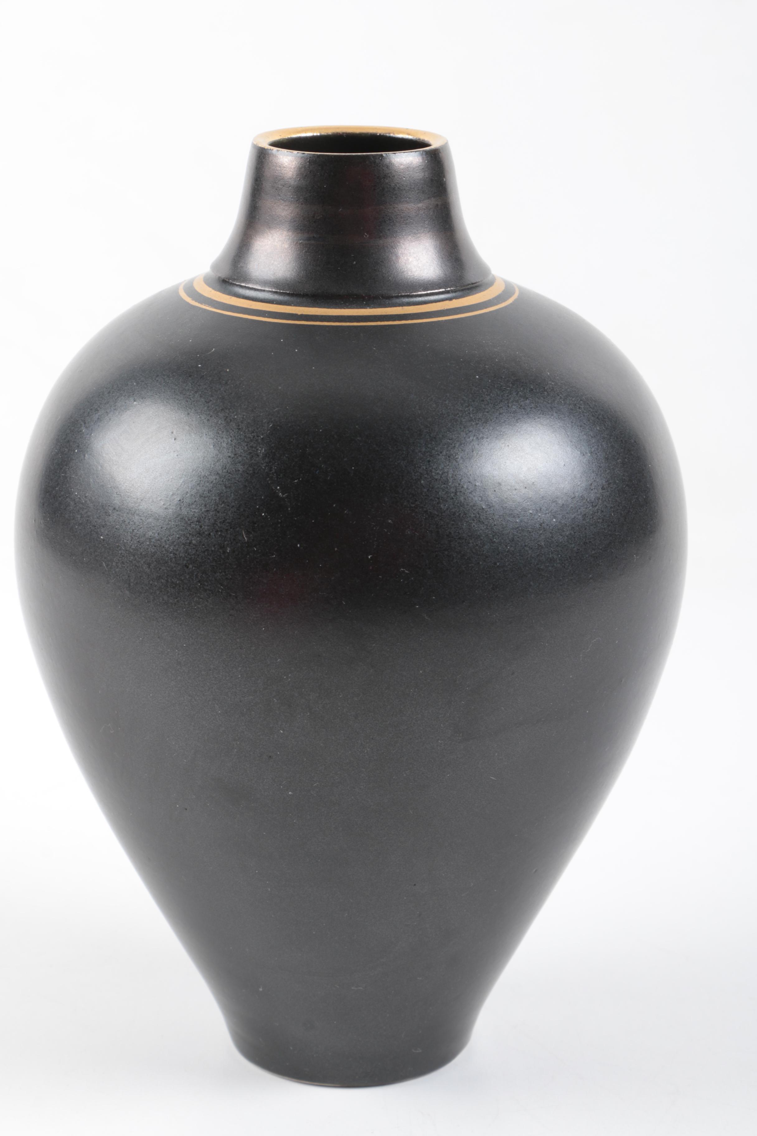 Matte Black Pottery Vase