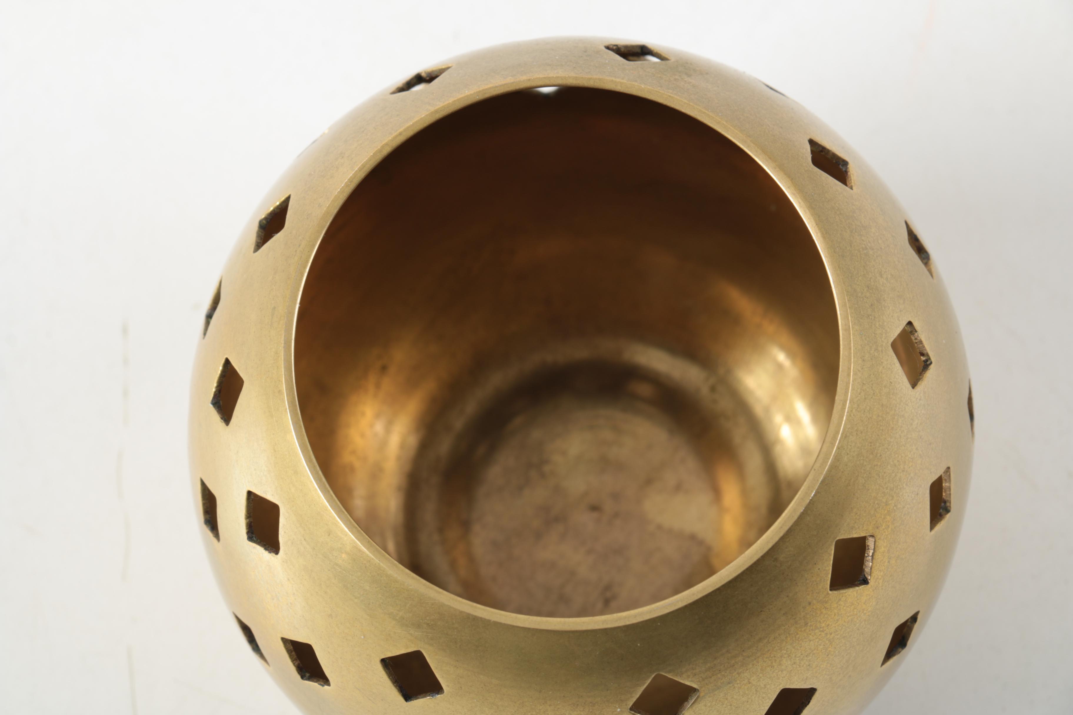 Assorted Brass Decor