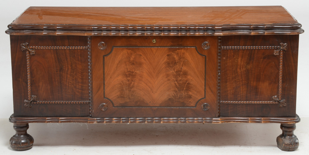 Vintage Roos Cedar Chest