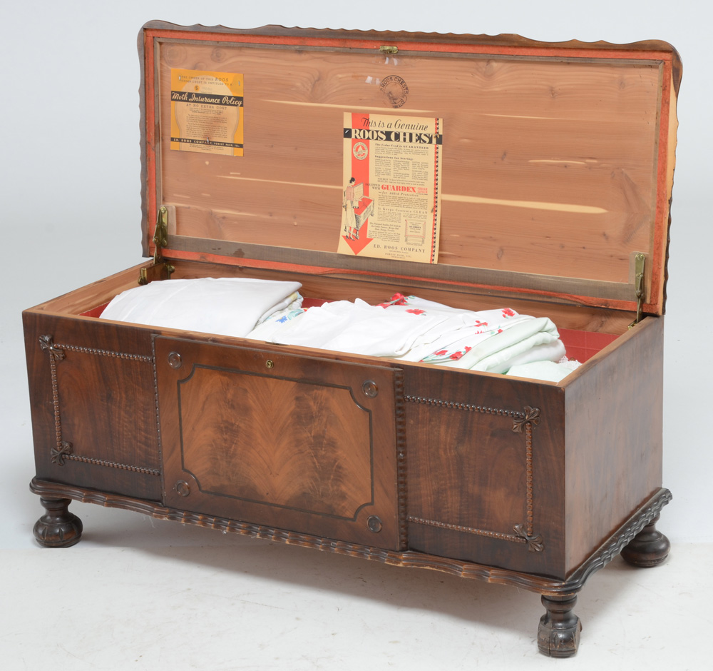 Vintage Roos Cedar Chest