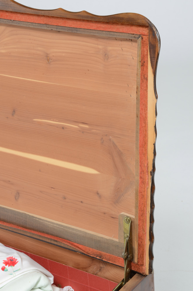 Vintage Roos Cedar Chest