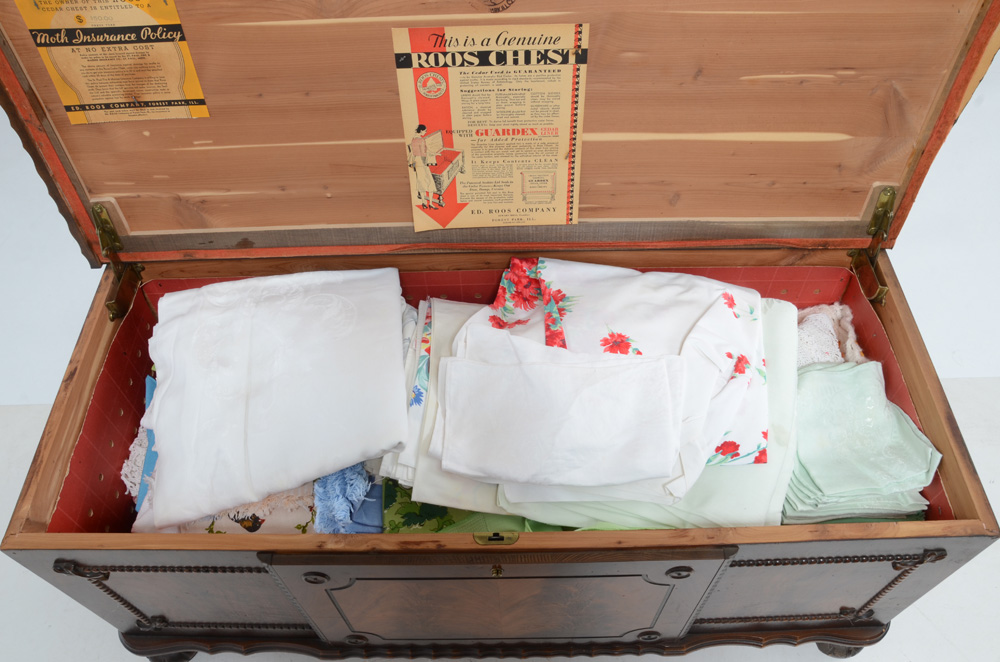 Vintage Roos Cedar Chest