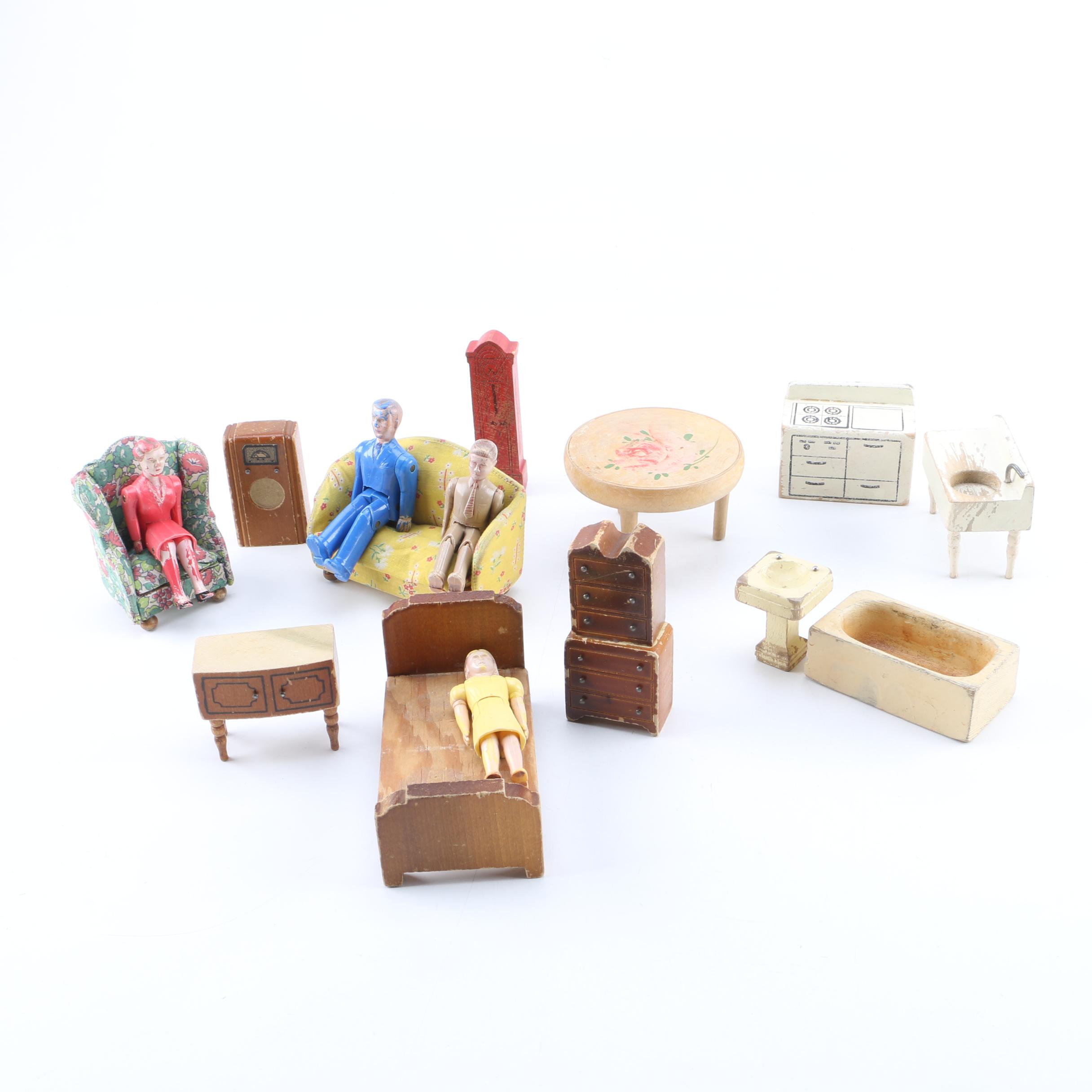 1950s Renwal Plastic Doll Family and Doll House Furniture