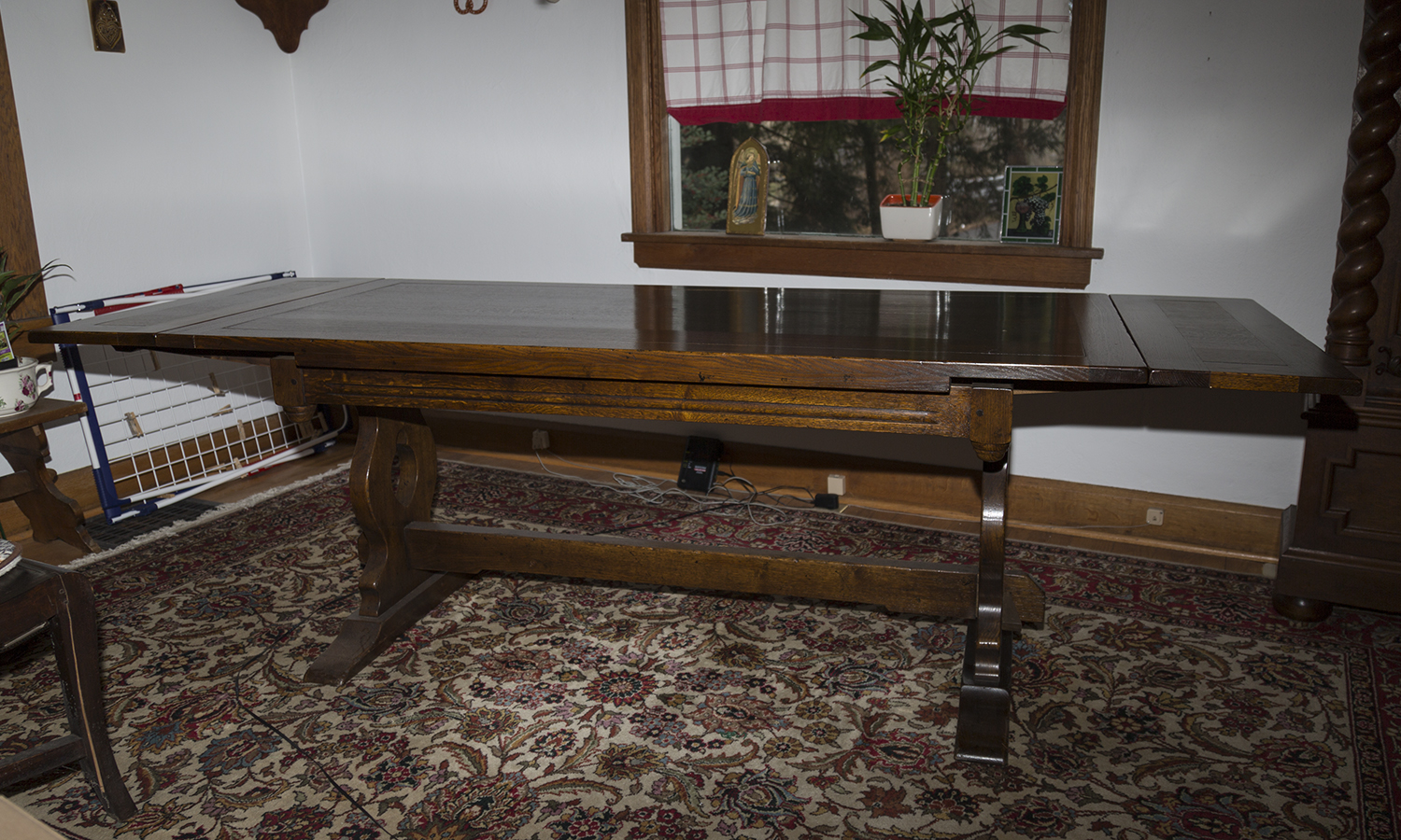 English Oak Expandable Pub Table