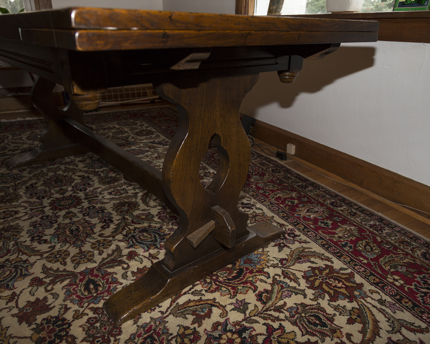 English Oak Expandable Pub Table