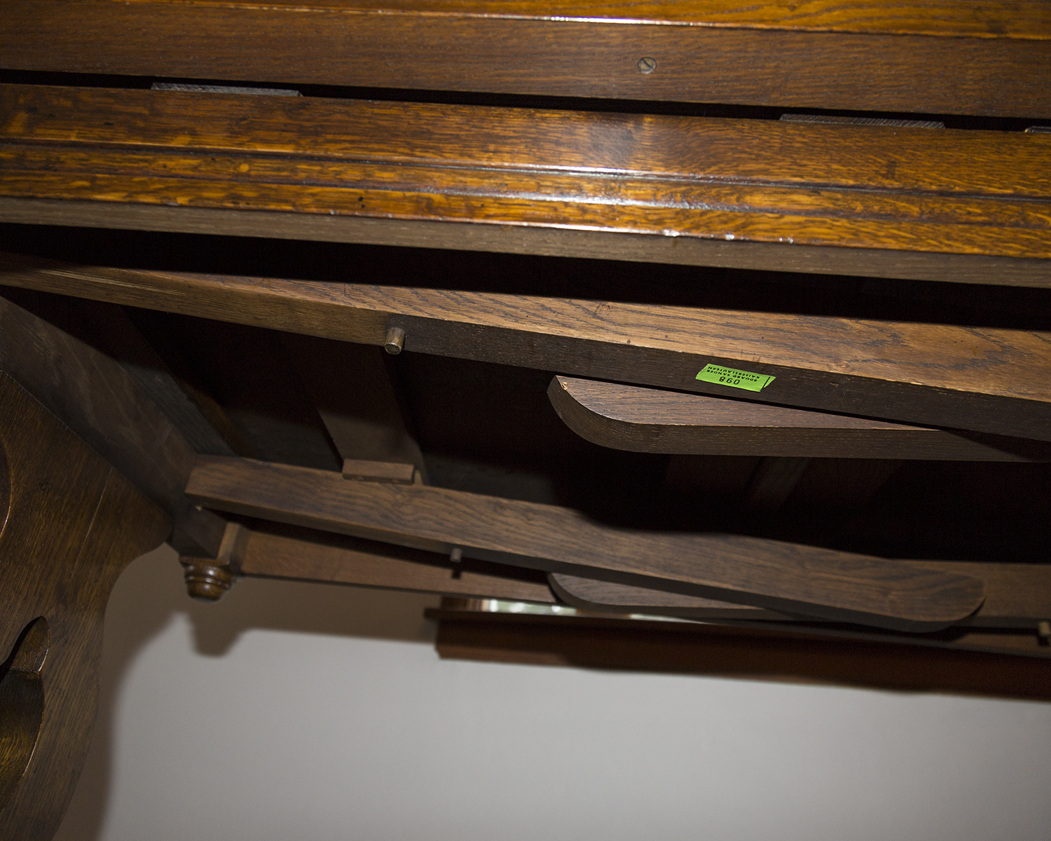 English Oak Expandable Pub Table