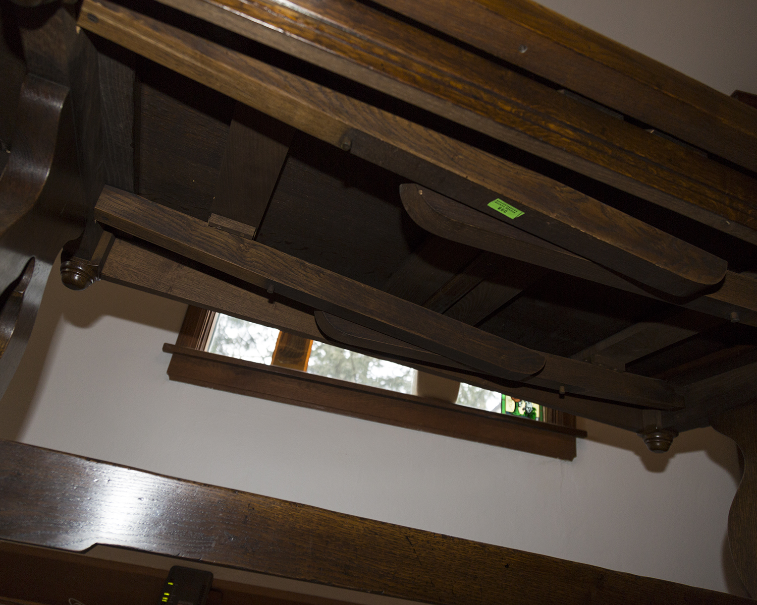 English Oak Expandable Pub Table