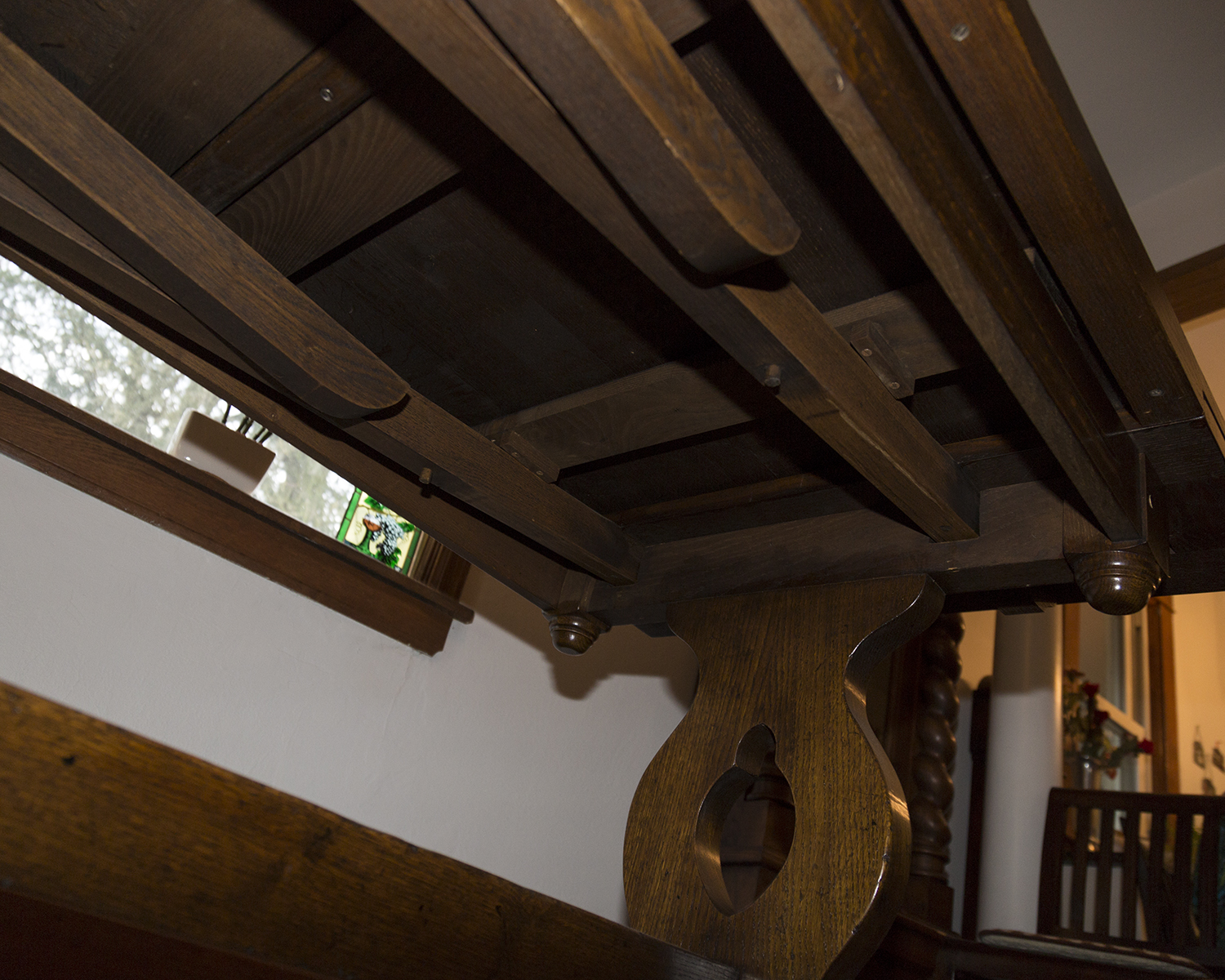 English Oak Expandable Pub Table