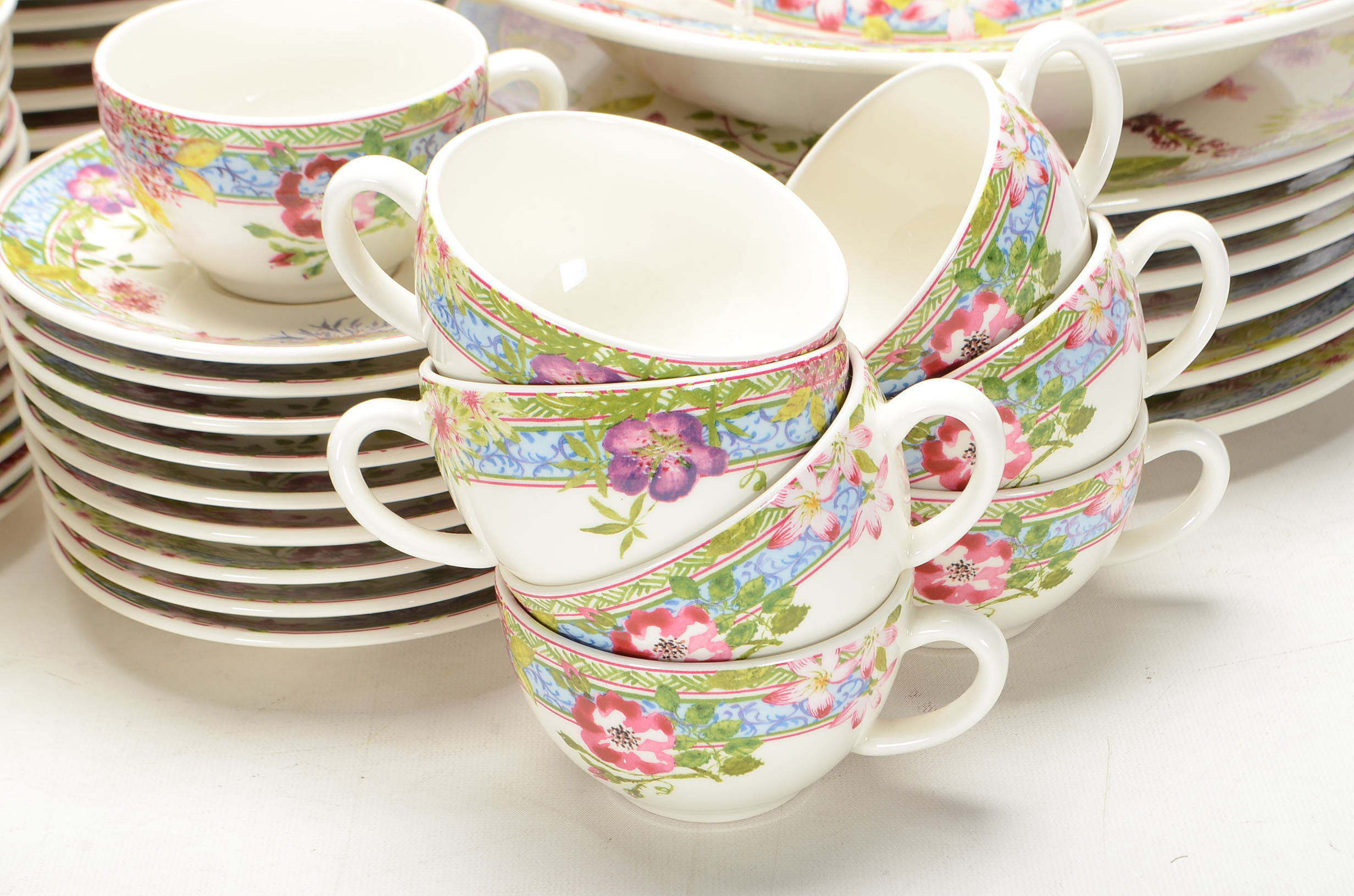 Gien "Millefleurs" Dinnerware