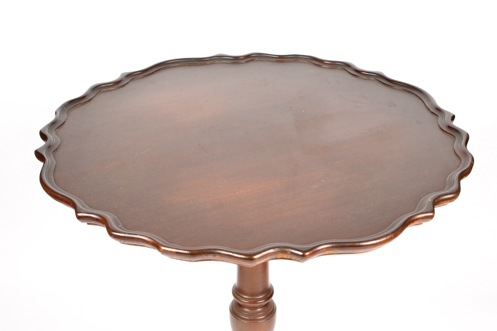 Vintage Pie Crust Tea Table