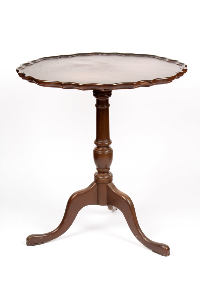 Vintage Pie Crust Tea Table
