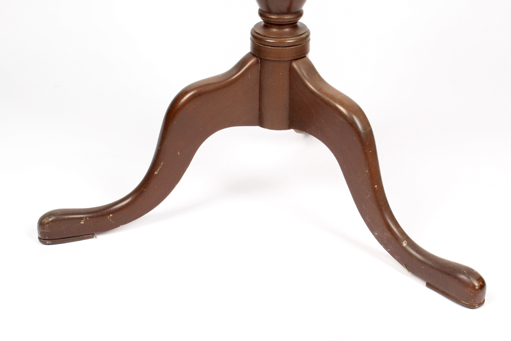 Vintage Pie Crust Tea Table