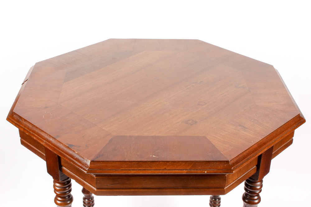 Federal Style Walnut Lamp Table