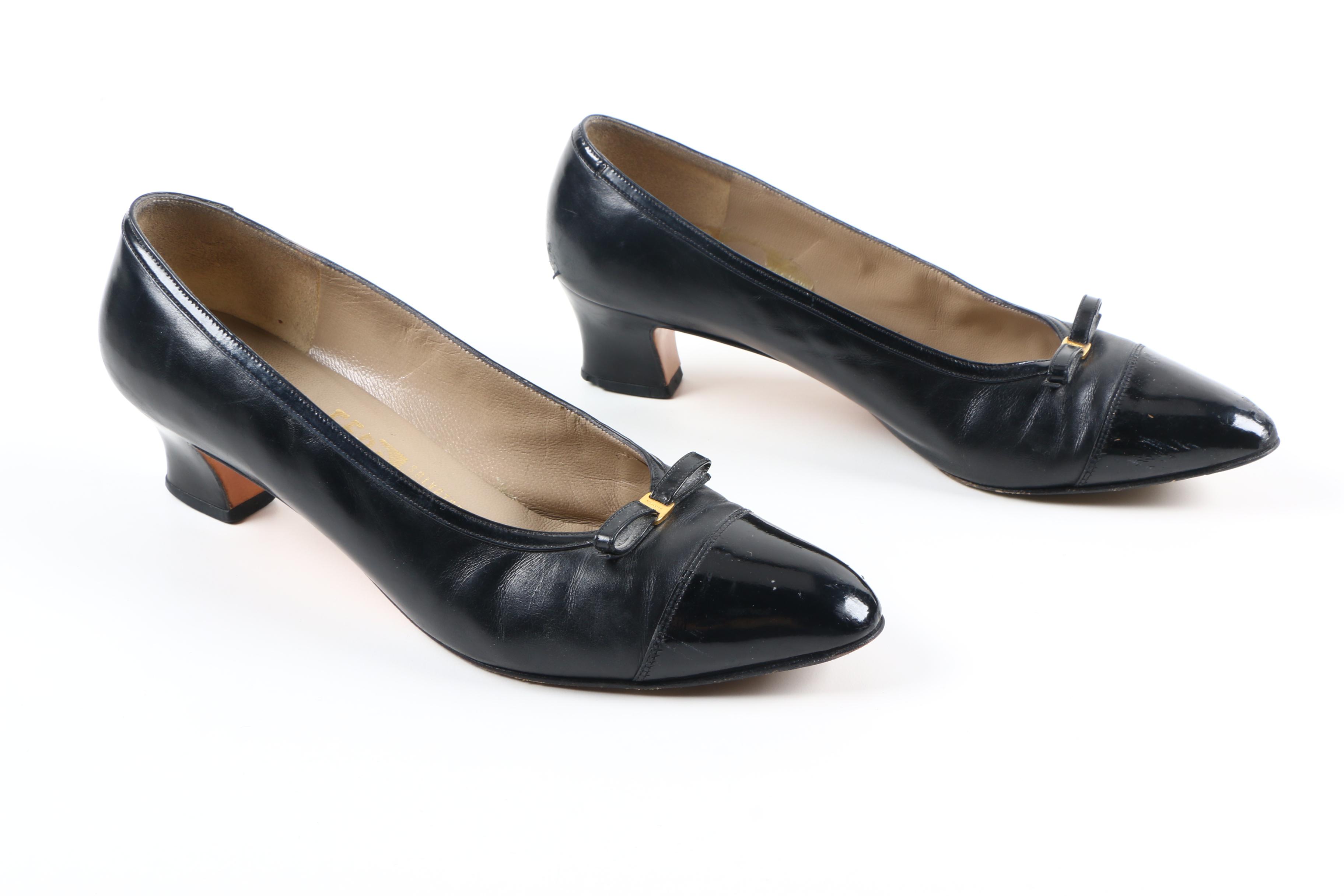 Vintage Salvatore Ferragamo Black Leather Pumps