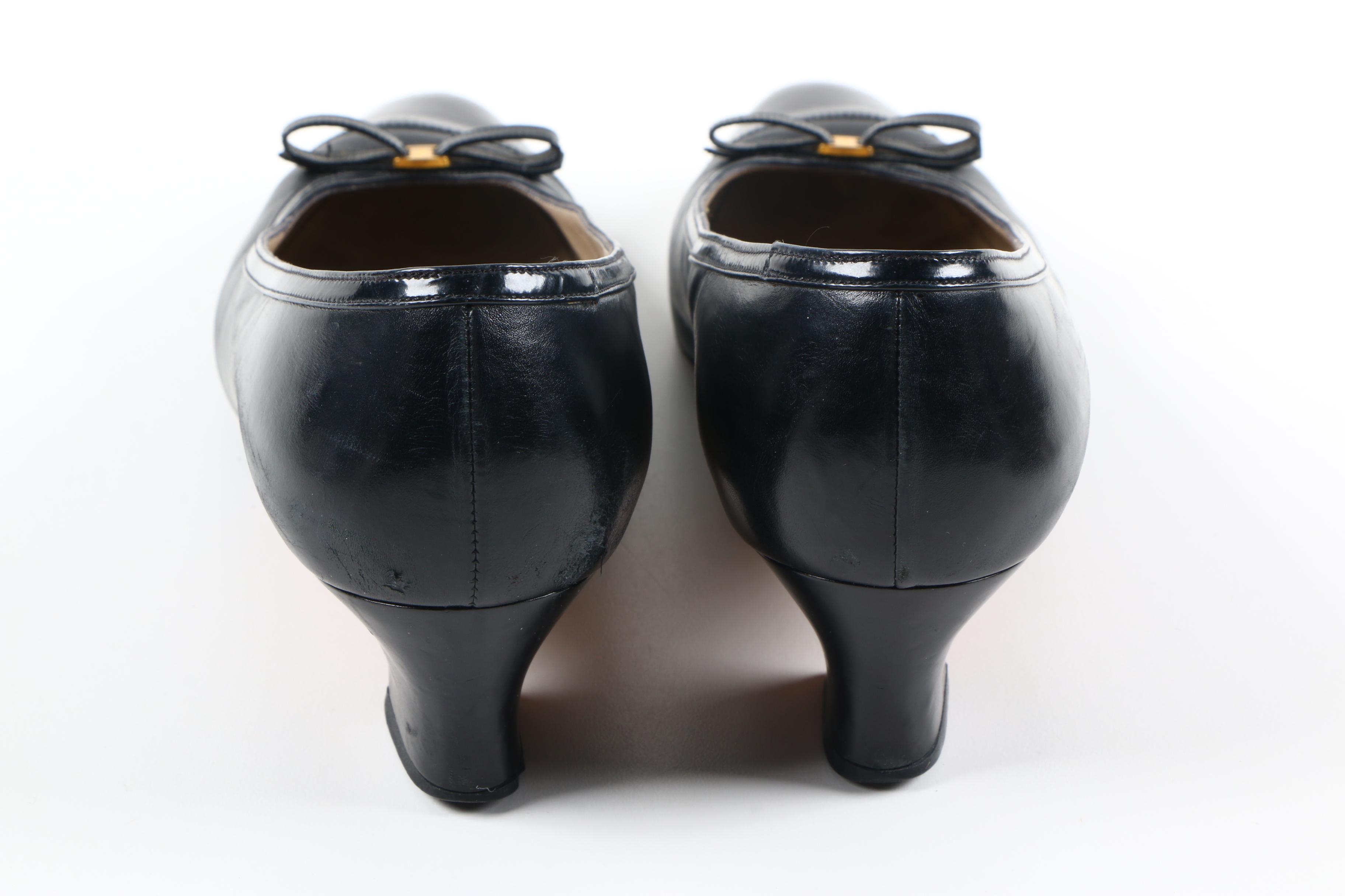 Vintage Salvatore Ferragamo Black Leather Pumps
