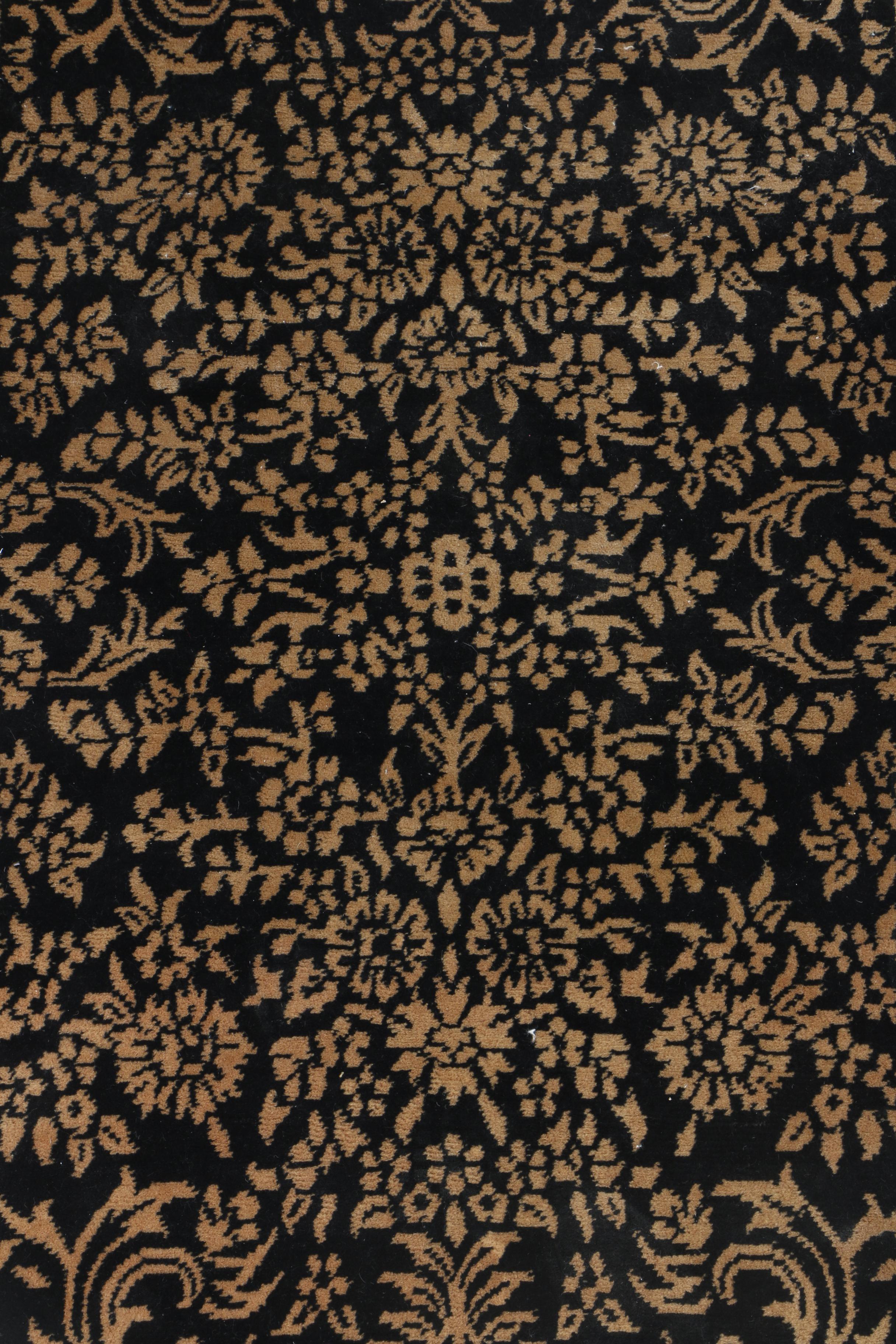 Hand-Knotted Gregorian Oriental Indian Area Rug