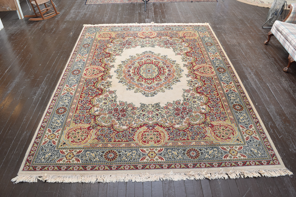 Power-Loomed Persian Style Wool Area Rug