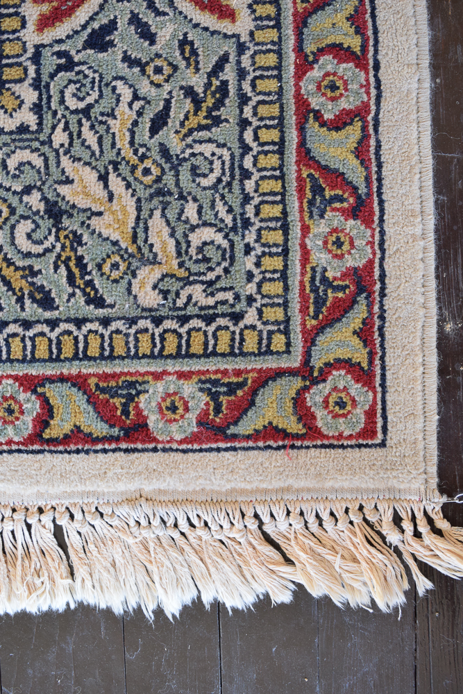 Power-Loomed Persian Style Wool Area Rug