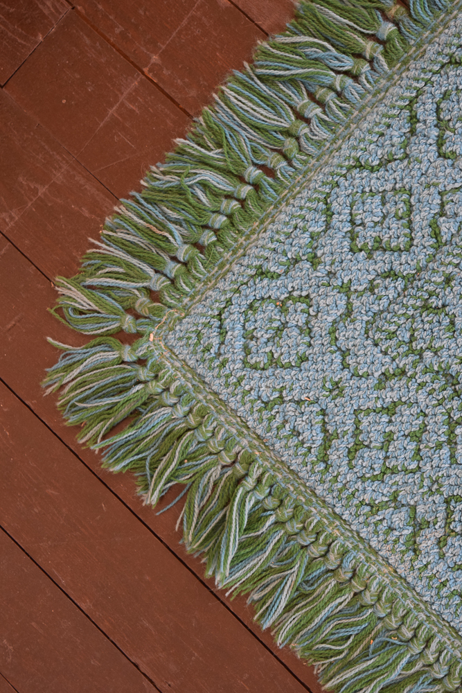 Power-Loomed Portuguese Arraiolos Area Rug