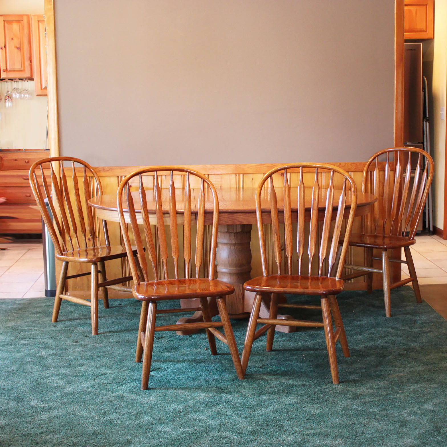 Traditional Oak Dining Table with Four Windsor Style Chairs