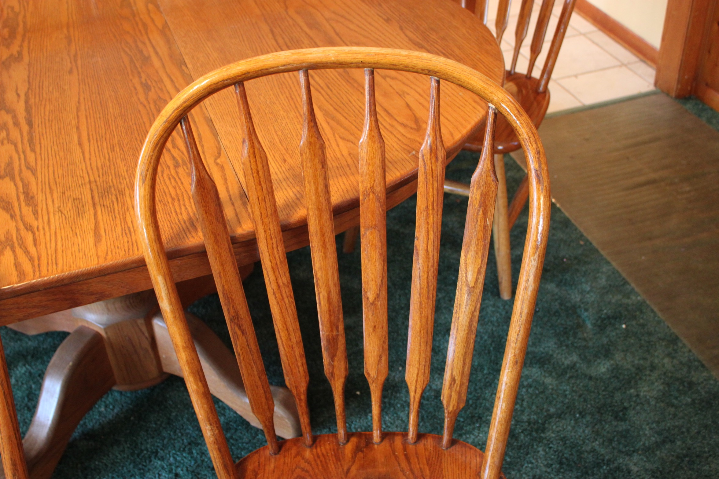 Traditional Oak Dining Table with Four Windsor Style Chairs