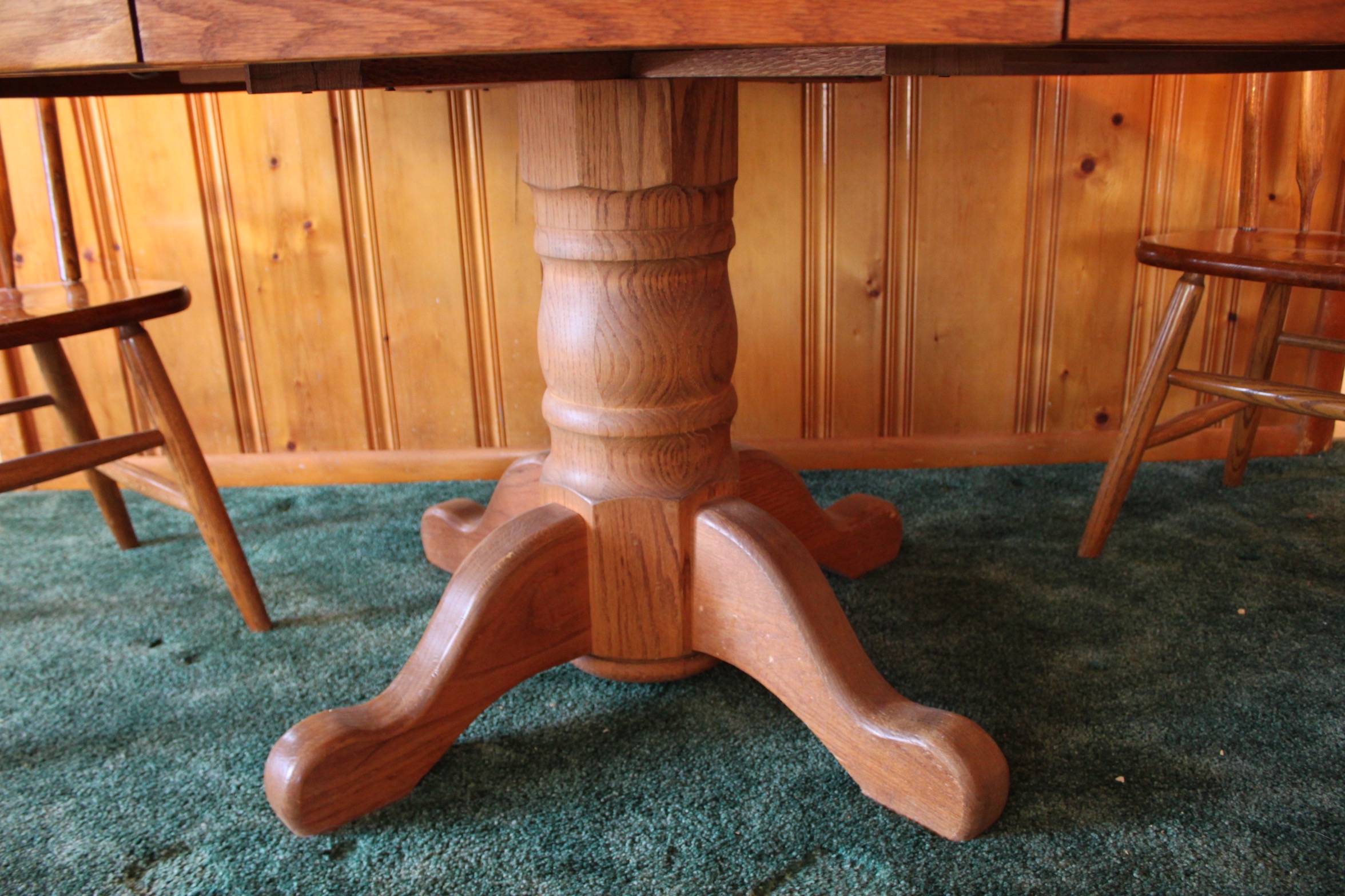 Traditional Oak Dining Table with Four Windsor Style Chairs