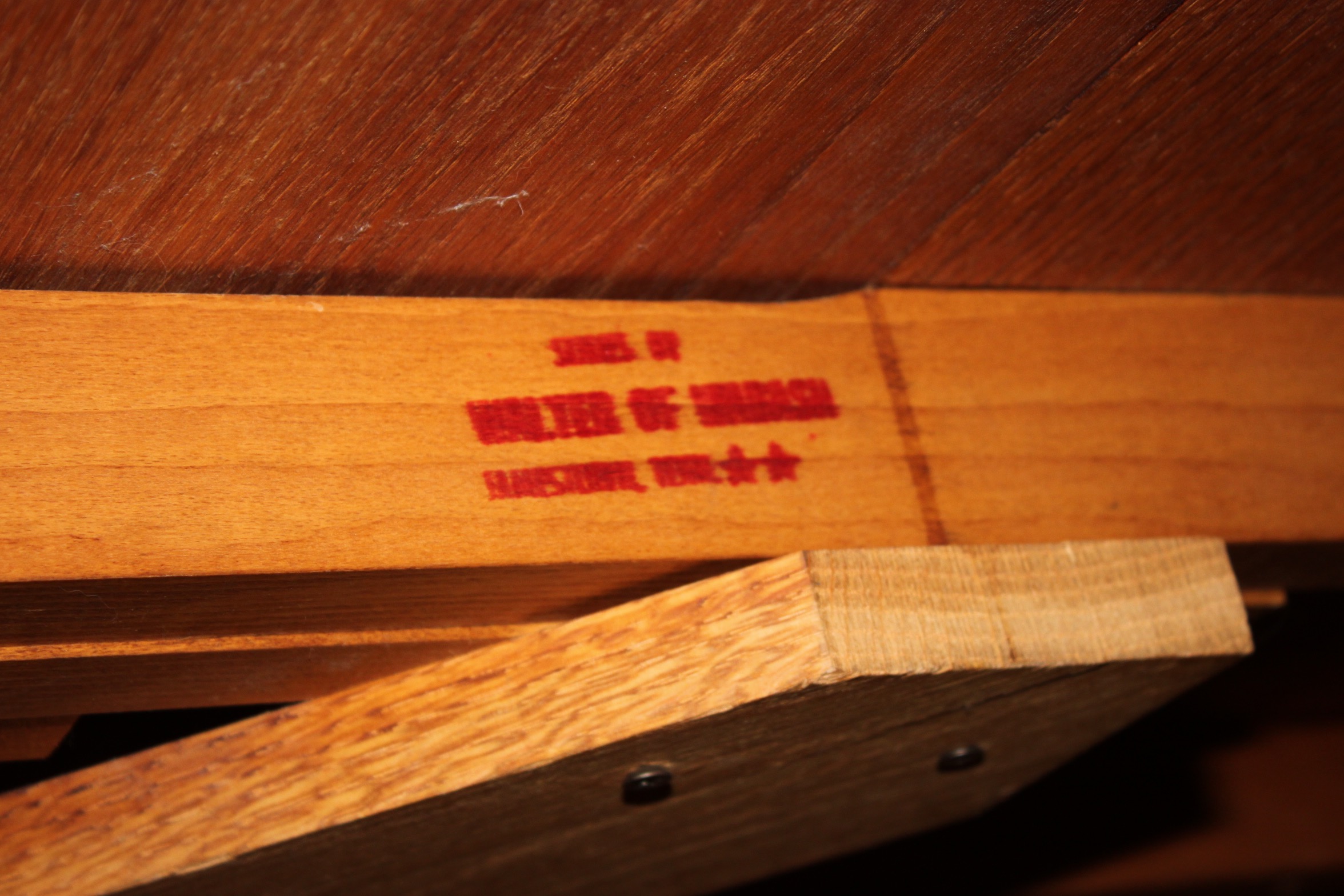Traditional Oak Dining Table with Four Windsor Style Chairs