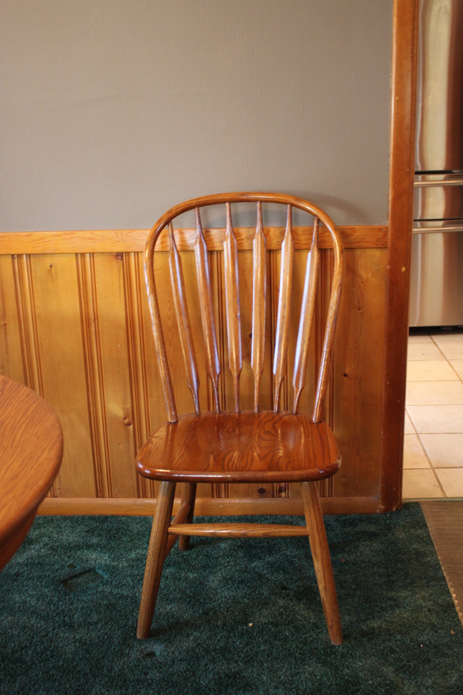 Traditional Oak Dining Table with Four Windsor Style Chairs