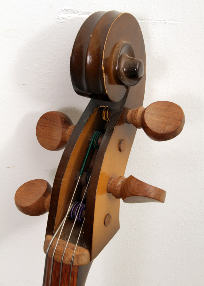 Engelhardt E110 Student Cello with Glasser Bow