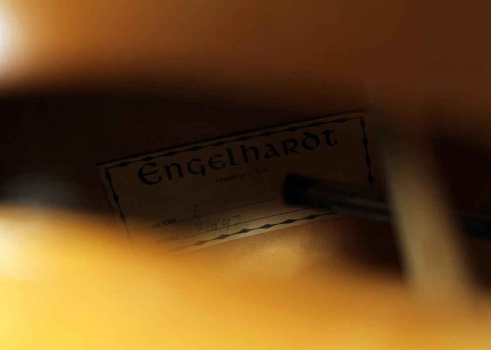 Engelhardt E110 Student Cello with Glasser Bow
