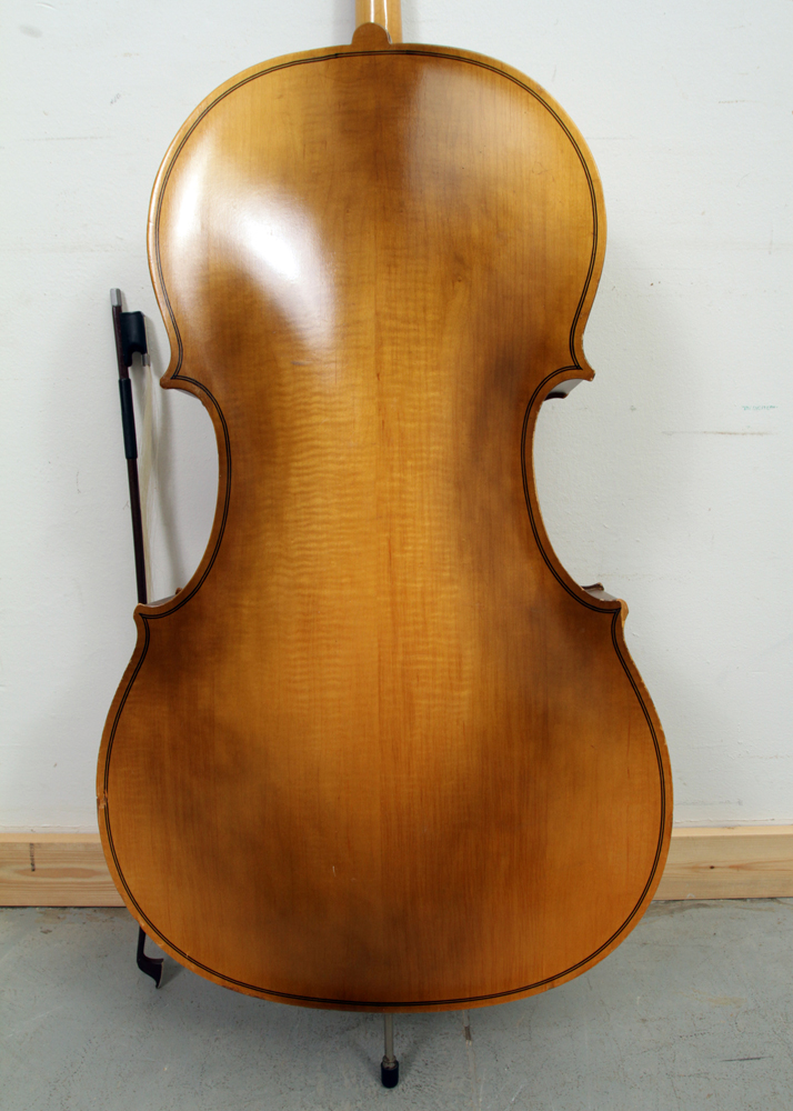 Engelhardt E110 Student Cello with Glasser Bow