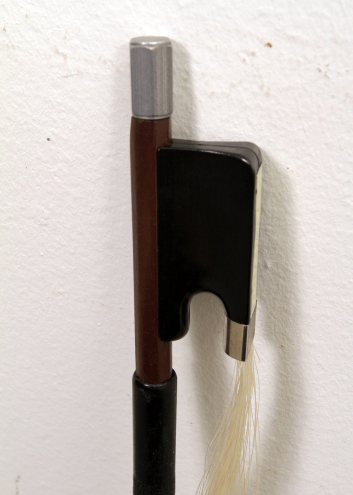 Engelhardt E110 Student Cello with Glasser Bow