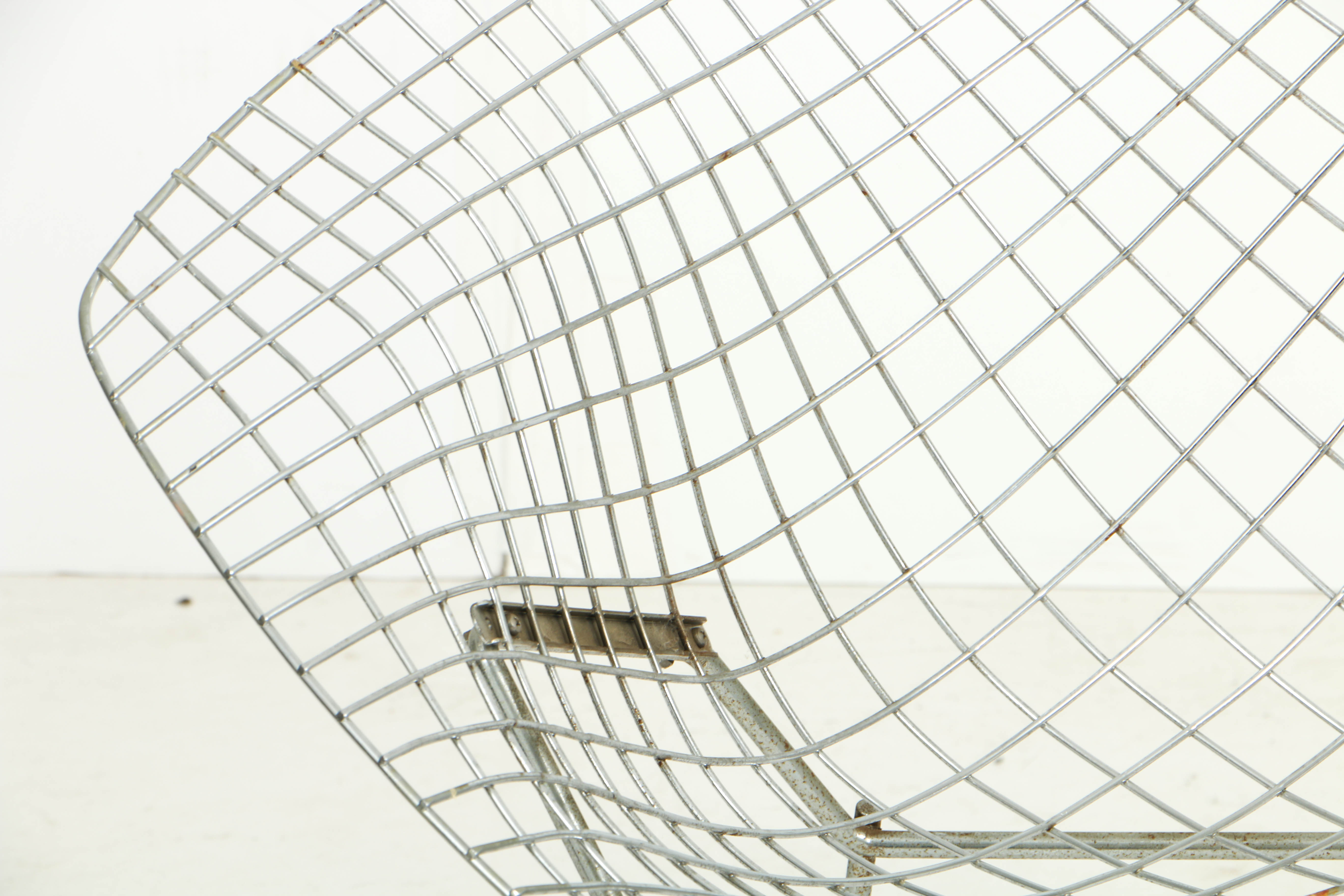 Vintage Modernist "Diamond" Chair by Harry Bertoia for Knoll