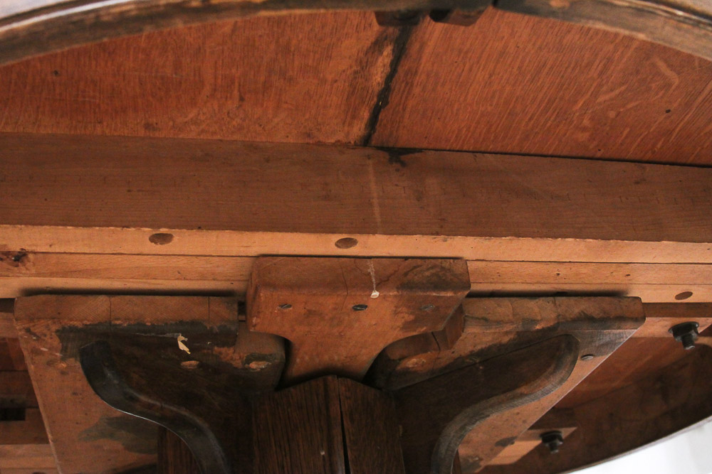 Vintage Tiger Oak Pedestal Dining Table with Leaf Inserts