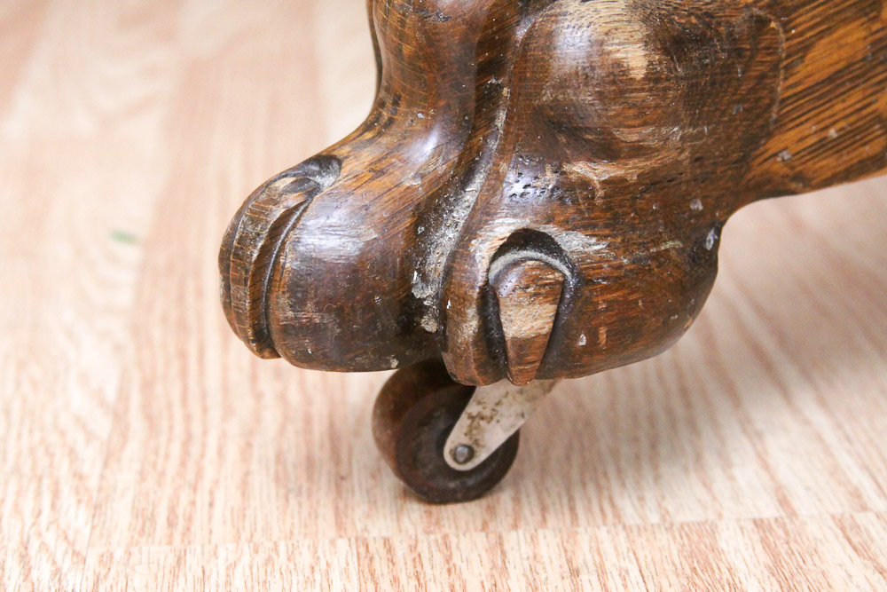 Vintage Tiger Oak Pedestal Dining Table with Leaf Inserts