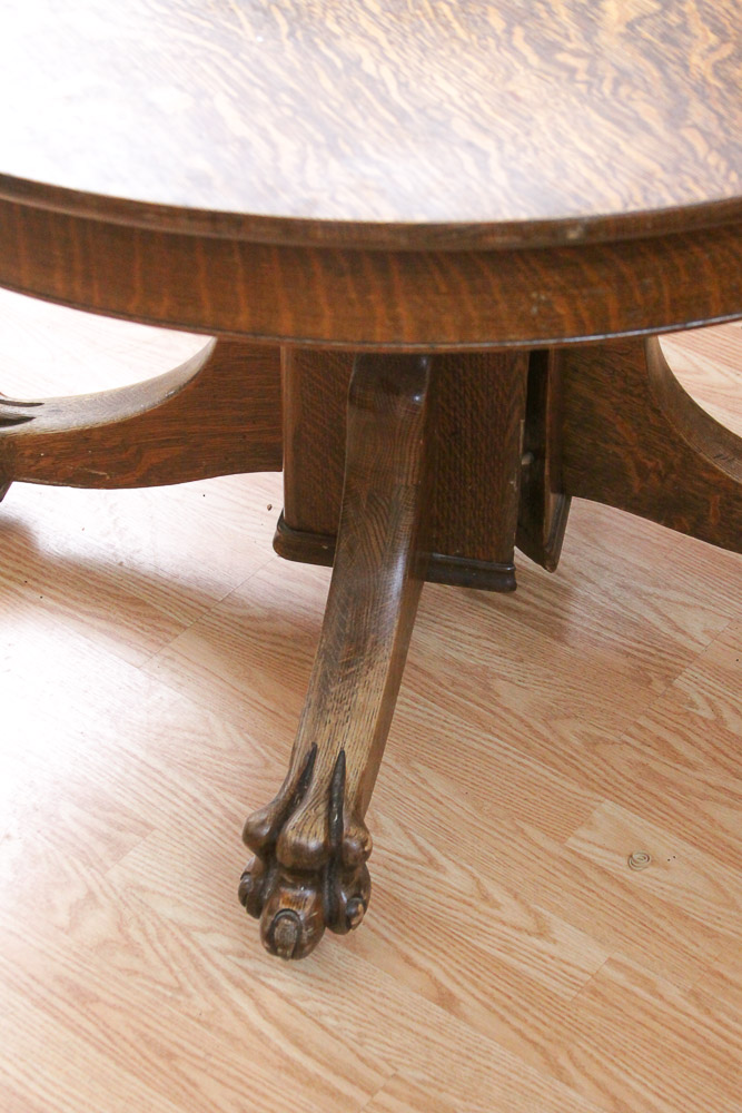 Vintage Tiger Oak Pedestal Dining Table with Leaf Inserts