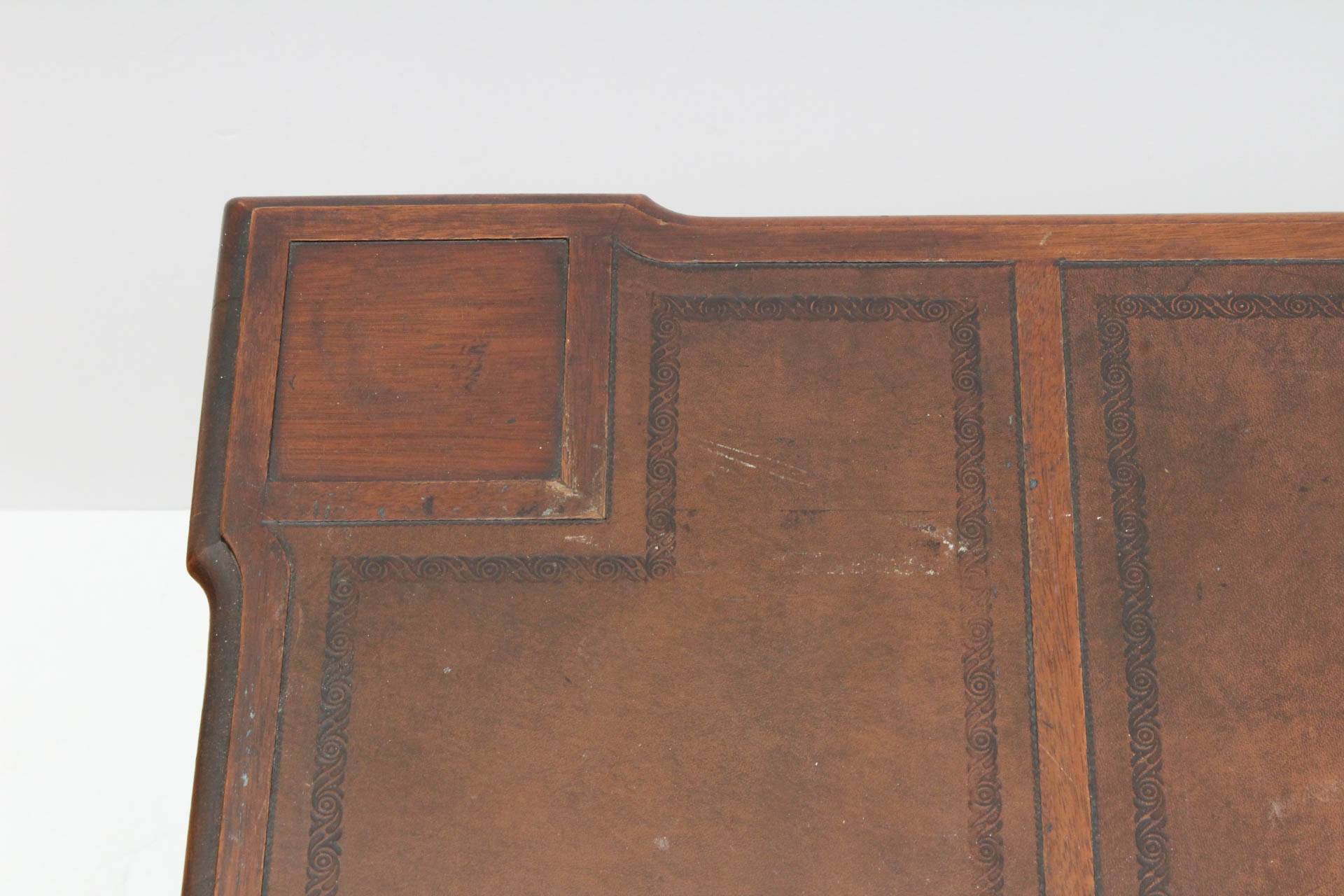 Vintage Chippendale Style Leather Top Coffee Table by Grand Rapids Furniture