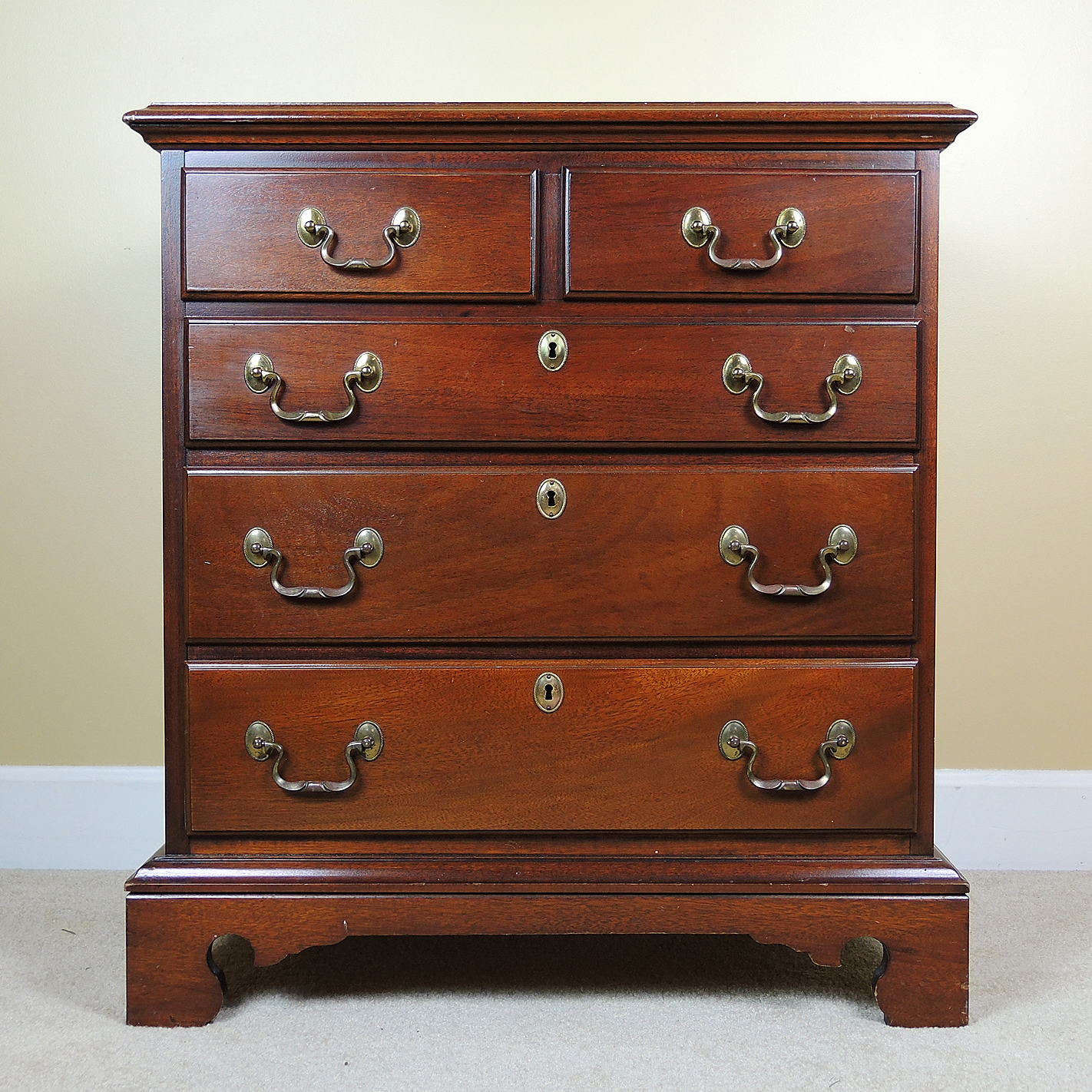 Link-Taylor Heirloom Solid Mahogany Chest of Drawers