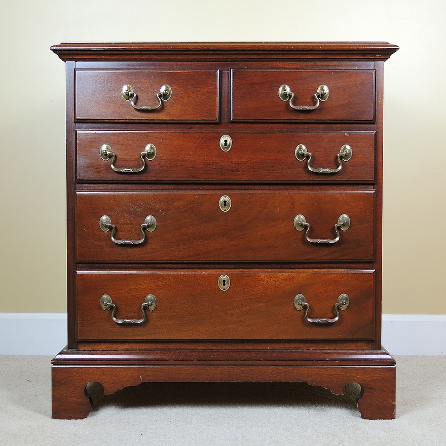 Link-Taylor Heirloom Solid Mahogany Chest of Drawers