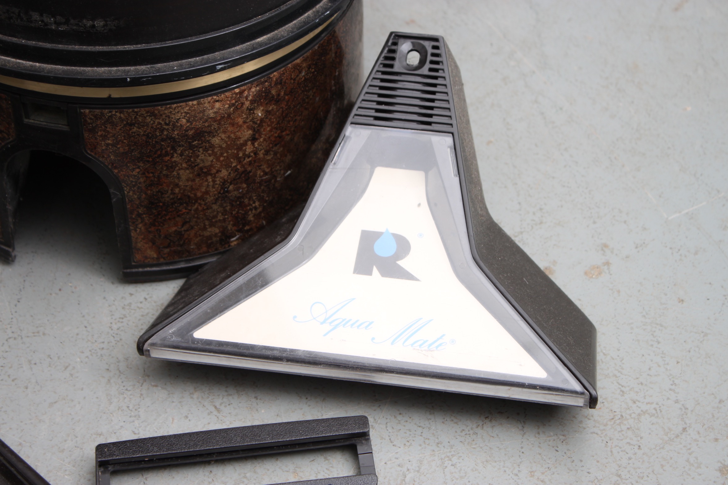 Rainbow SE Canister Vacuum With Attachments