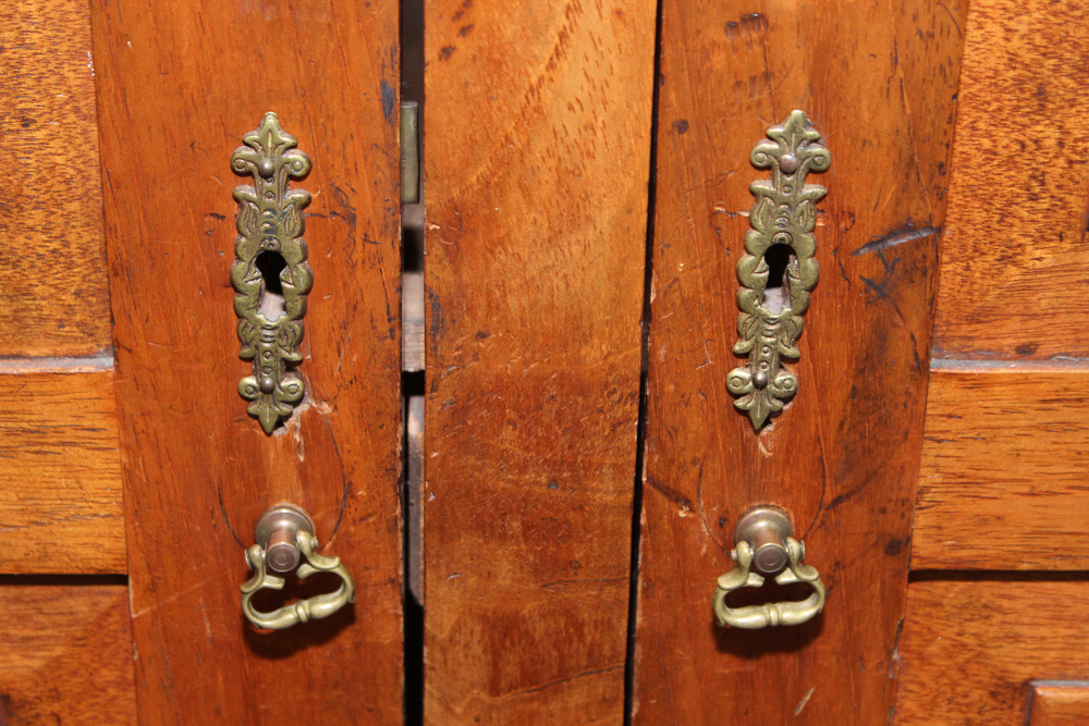 Antique Victorian Walnut Sideboard with Mirrored Top