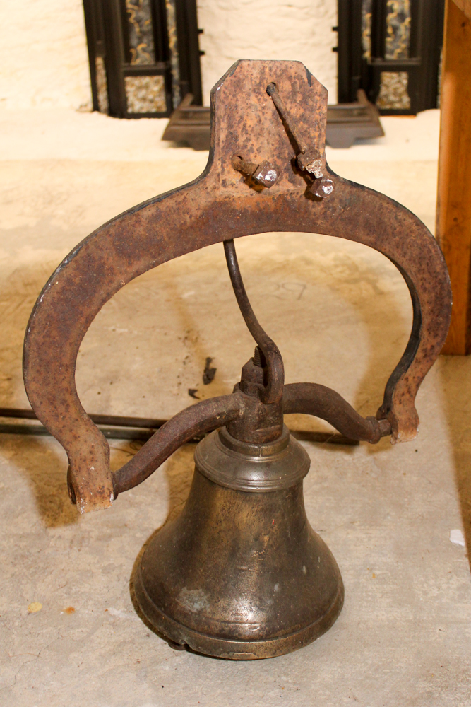 Antique Crystal Metal #2 Cast Iron Church Bell
