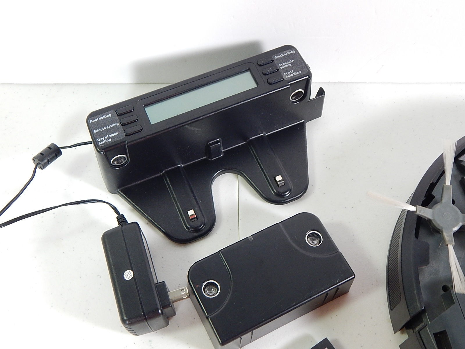 Infinuvo Vacuum Robot