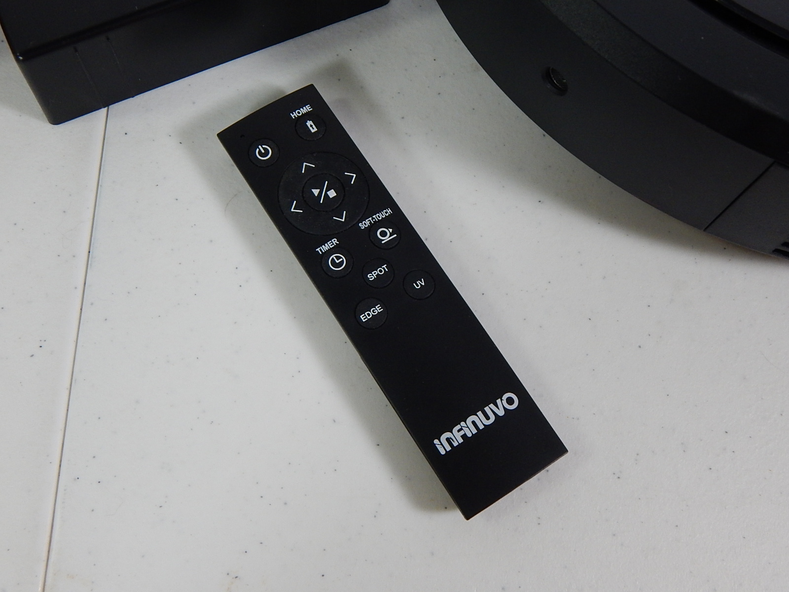 Infinuvo Vacuum Robot