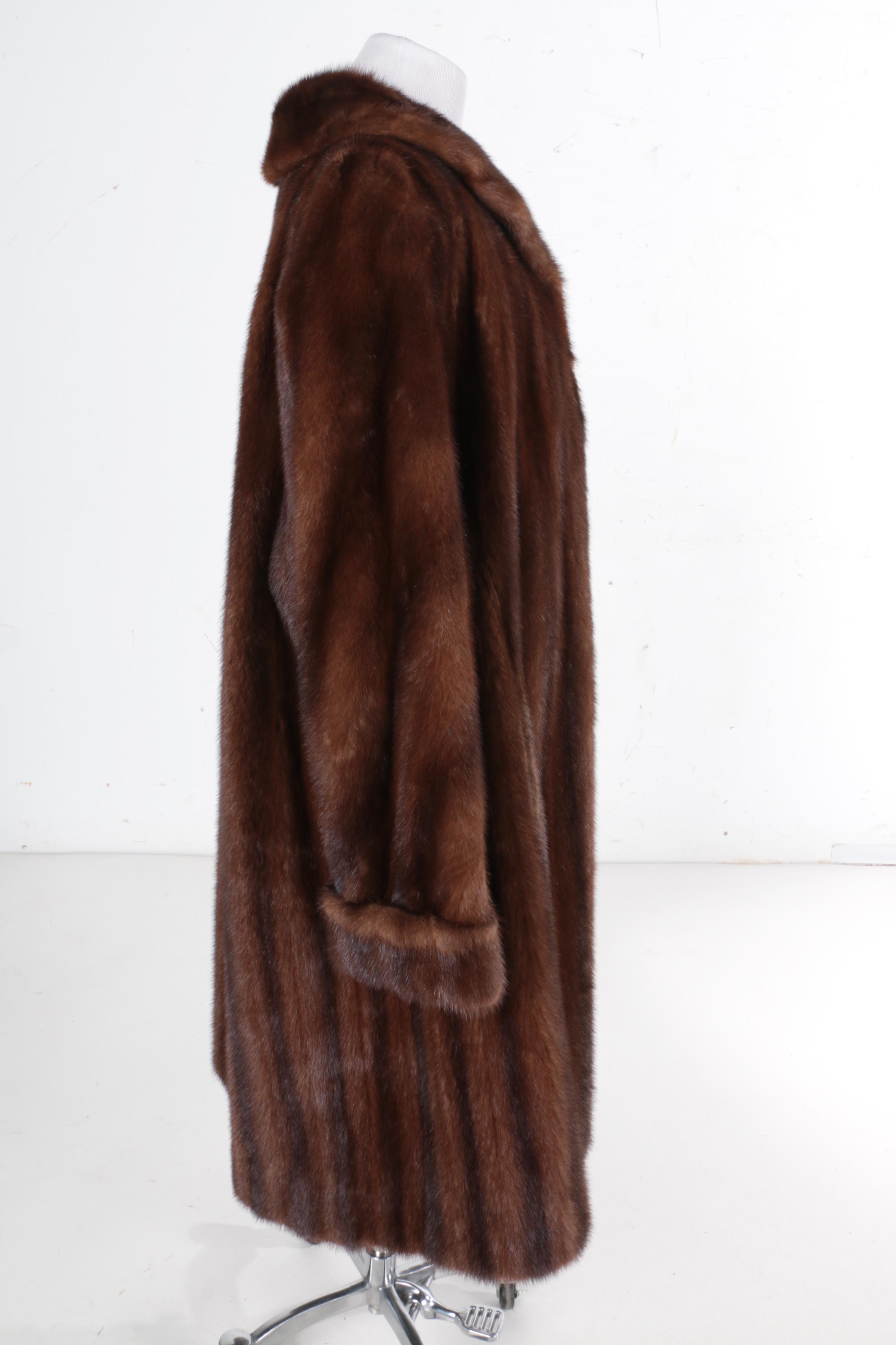 Women's Vintage Chocolate Mink Fur Coat