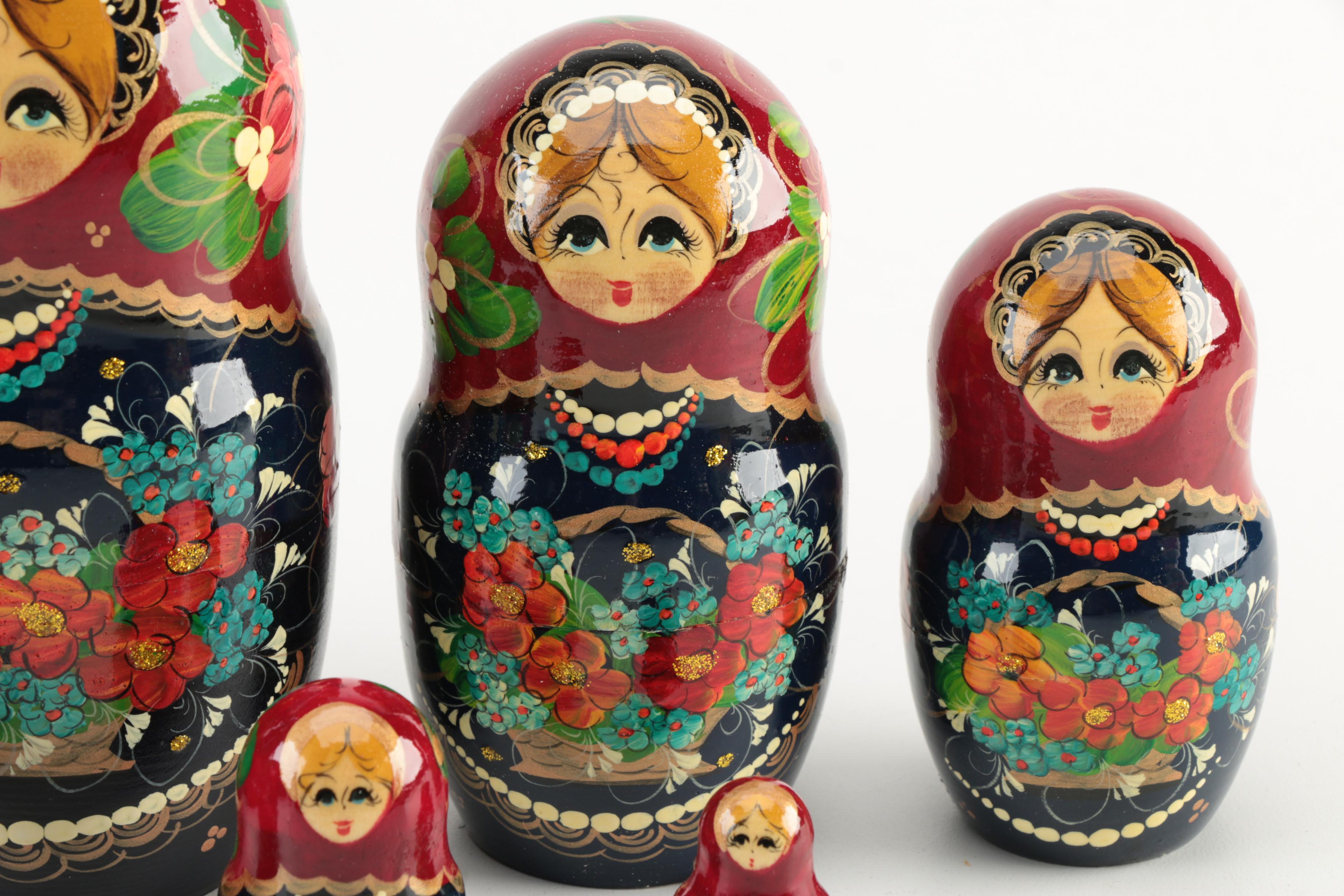 Russian Style Wood Nesting Dolls
