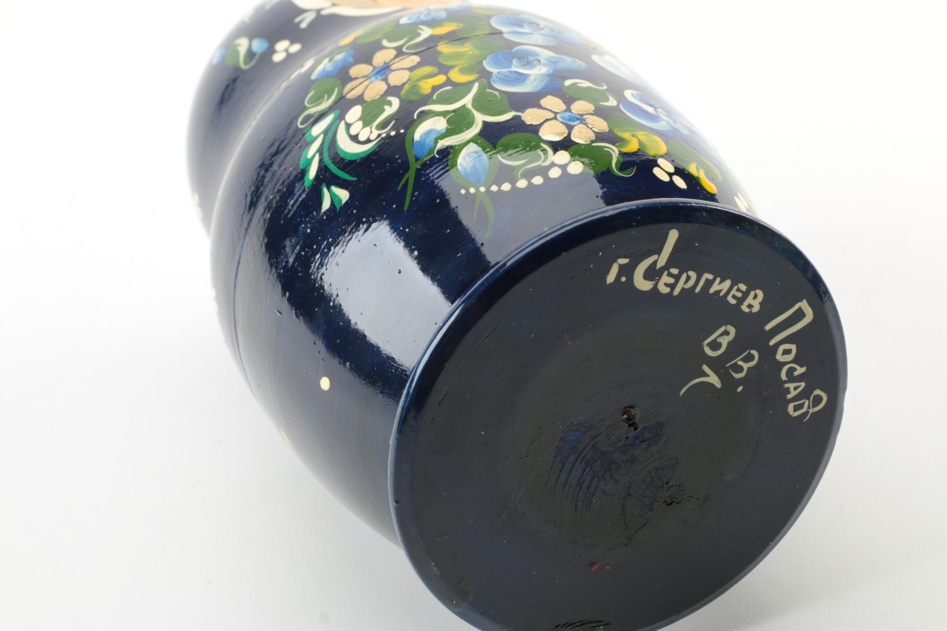 Russian Style Wood Nesting Dolls