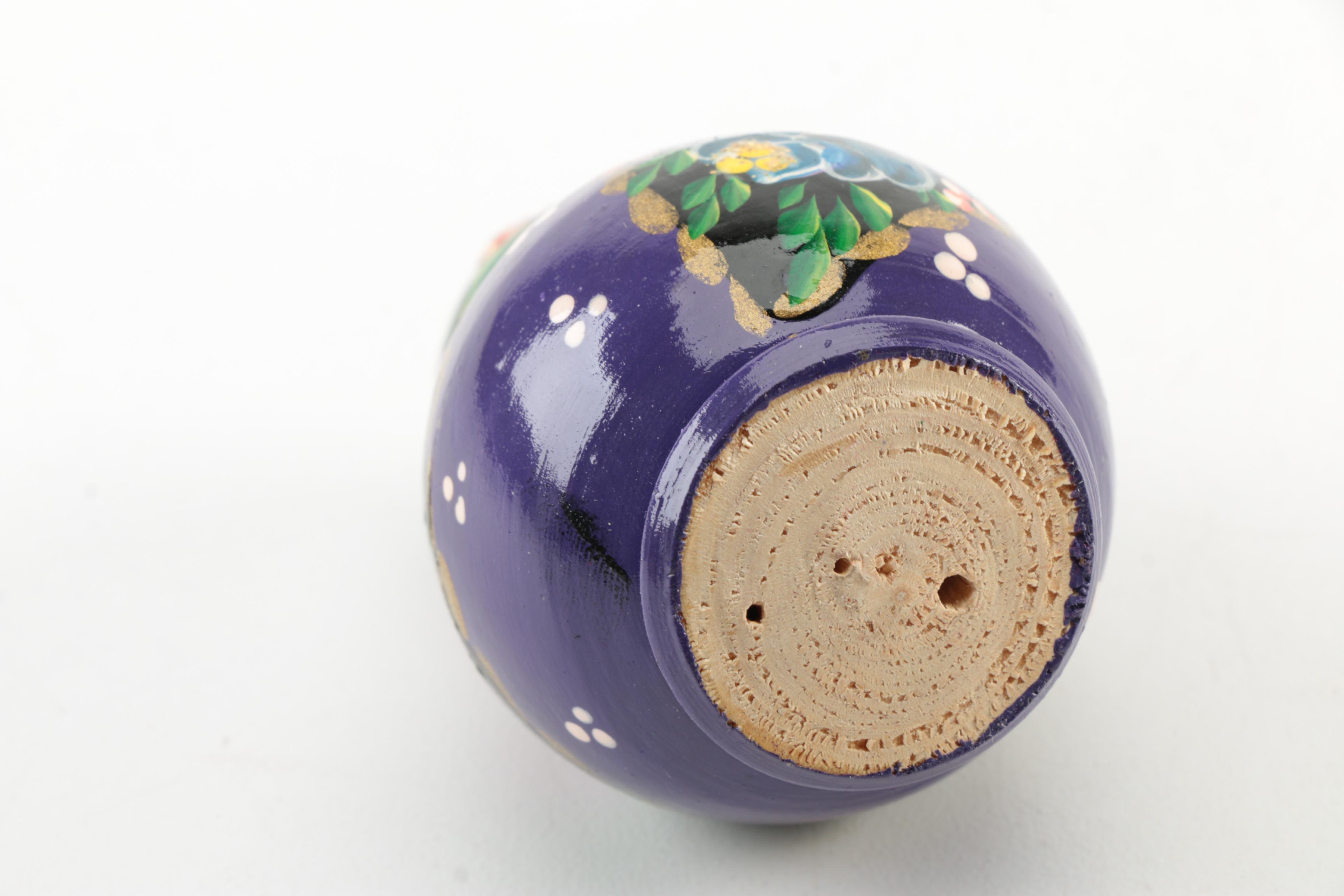 Russian Style Wood Nesting Dolls